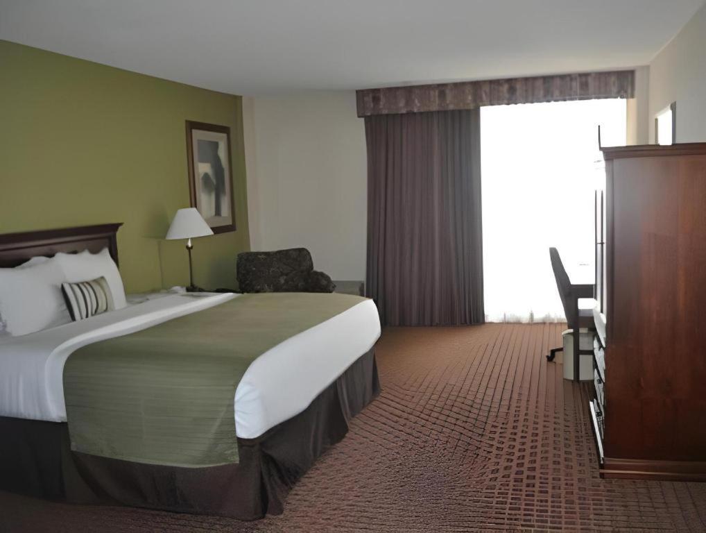 Garden Plaza Hotel Saddle Brook Luaran gambar
