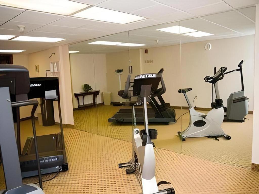 Garden Plaza Hotel Saddle Brook Luaran gambar