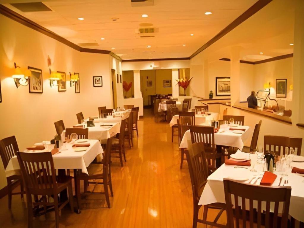 Garden Plaza Hotel Saddle Brook Luaran gambar