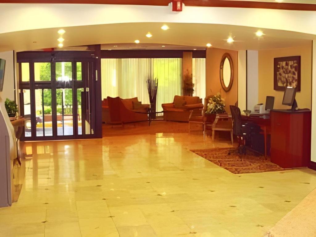 Garden Plaza Hotel Saddle Brook Luaran gambar