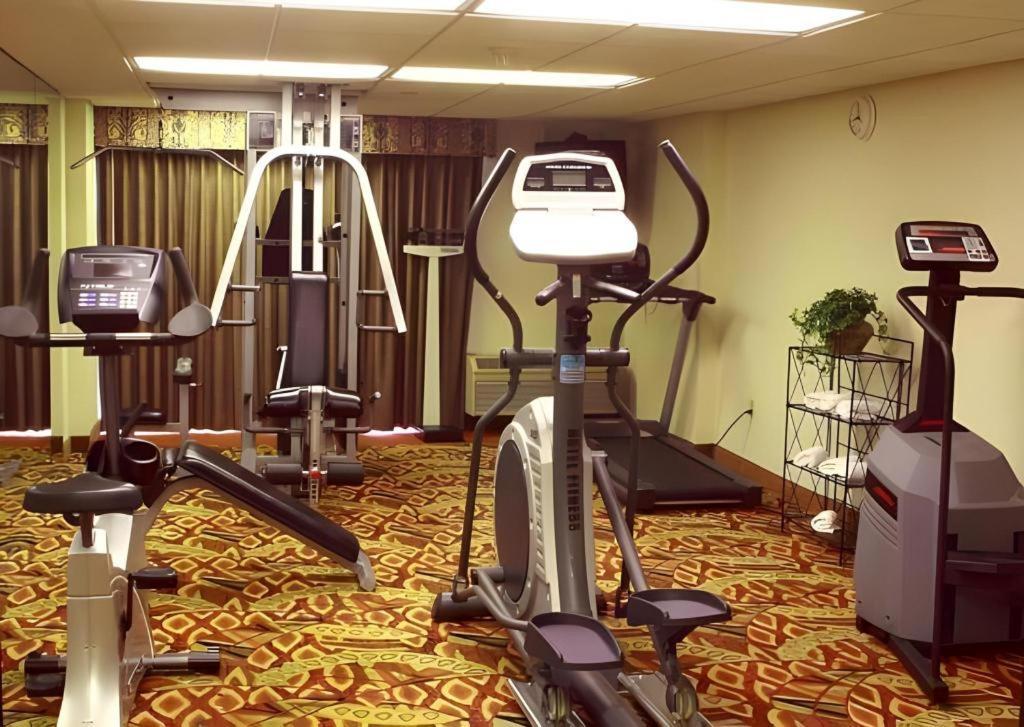 Garden Plaza Hotel Saddle Brook Luaran gambar