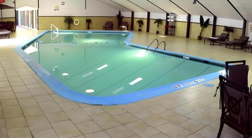 Garden Plaza Hotel Saddle Brook Luaran gambar